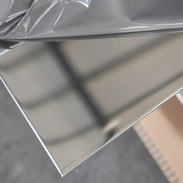 Aktueller Firmenfall über Lieferung von Edelstahlblechen für Industrie- und Bauanwendungen in Saudi-Arabien